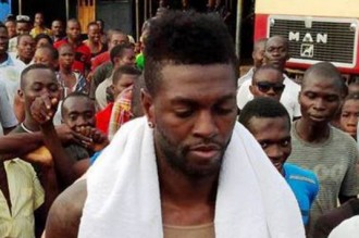 Togo : Adébayor toujours relégué en équipe réserve de Tottenham